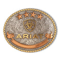 Fivela importada Ariat Bead Edge oval em prata com detalhes dourados e logo Ariat, estilo western.