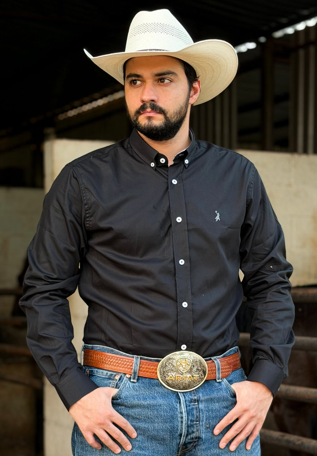 Cowboy vestindo camisa Austin Western manga longa lisa 03