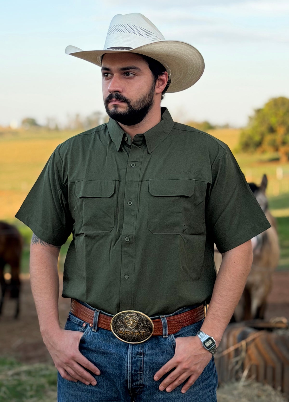 Cowboy vestindo camisa Classic 01