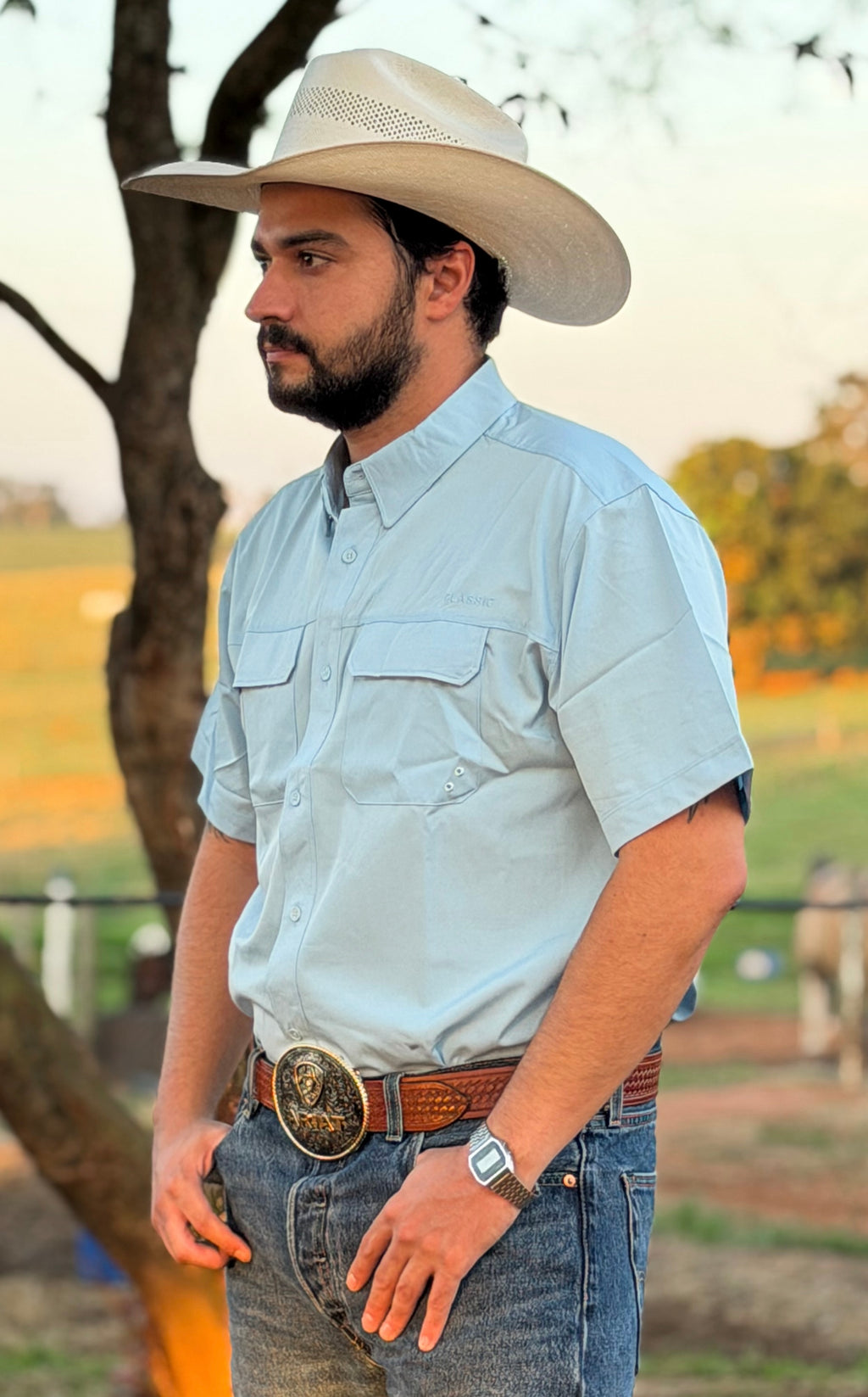 Cowboy vestindo camisa Classic 05