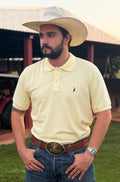 Cowboy vestindo polo Austin Western 02