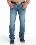 Calça Jeans Masculina Cinch Ian Clara vista frontal.
